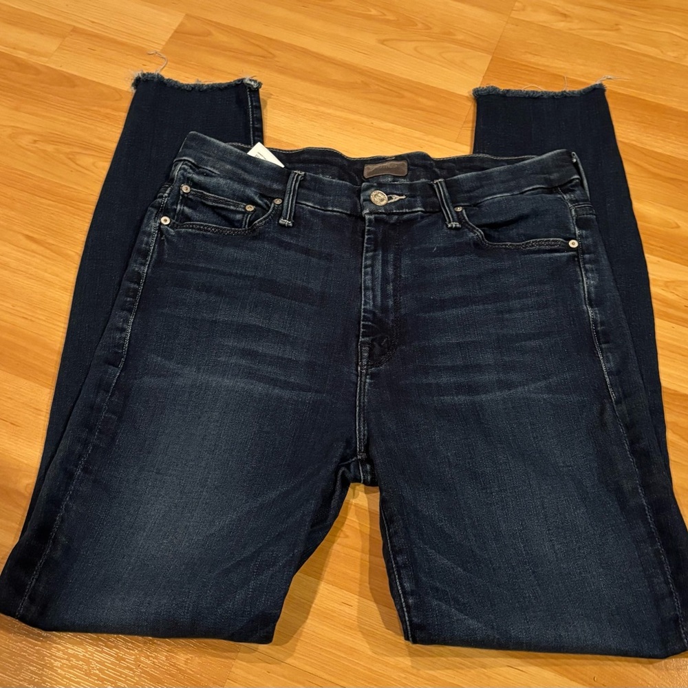 Mother High Waisted Looker Ankle Fray‎ Jeans